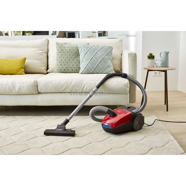 Philips Vacuum Cleaner With Bag 1800W FC8293
