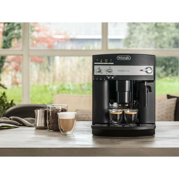 Delonghi Fully Automatic Coffee Machine Magnifica 1450w ESAM3000.B Black